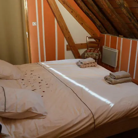 Hébergement de vacances La Grange Avec *