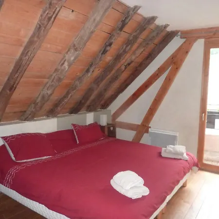 Hébergement de vacances La Grange Avec *